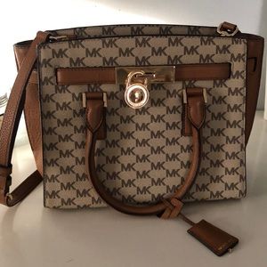 MICHAEL KORS CROSSBODY BAG